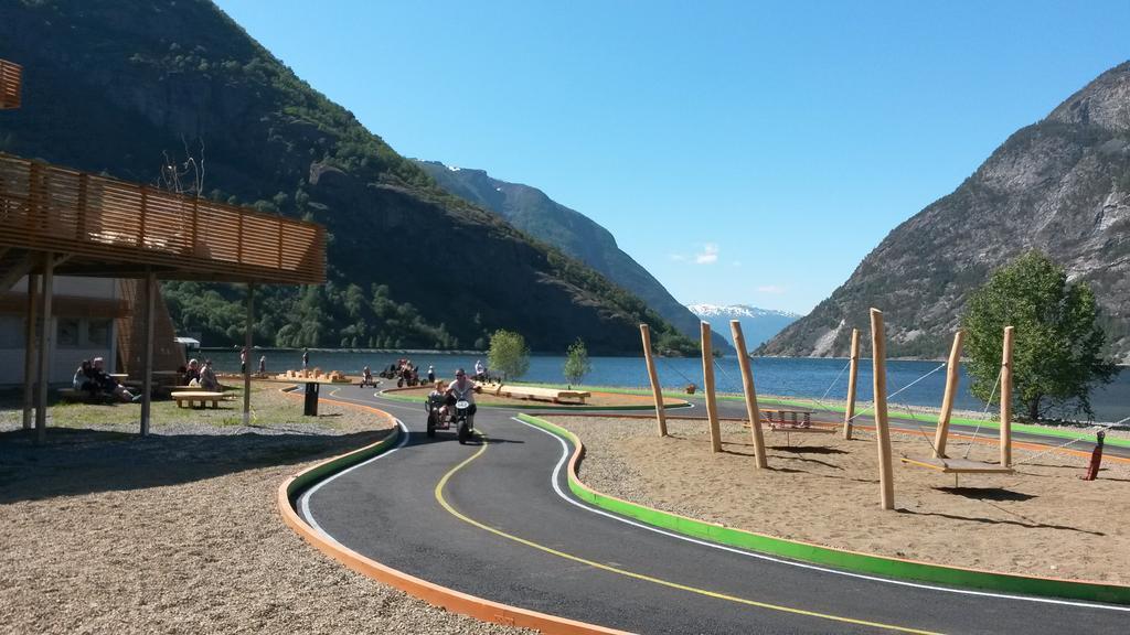 Laerdal Ferie- Og Fritidspark Laerdalsoyri Exterior photo